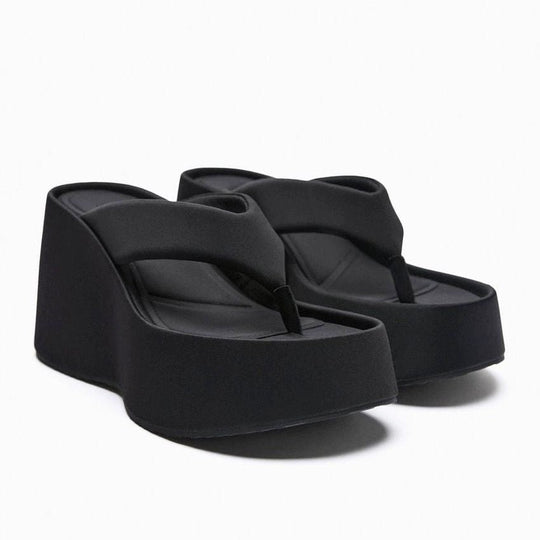 Damen Wedge-Sandalen mit komfortabler Zehensteg-Besonderheit und modernem Blockabsatz