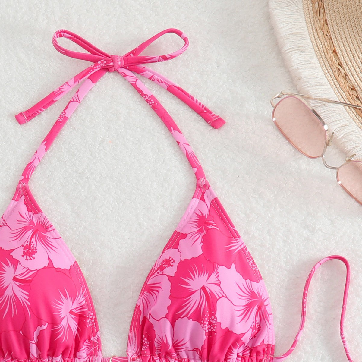 Damen Triangel-Bikini mit verspielten Floral-Details