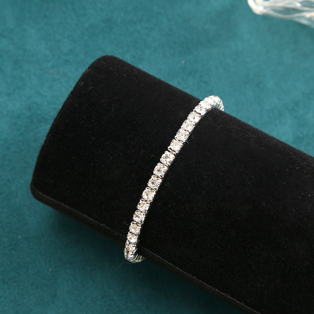 Damen Armreifen mit funkelnden Zirkonia Steinen Shop Nory