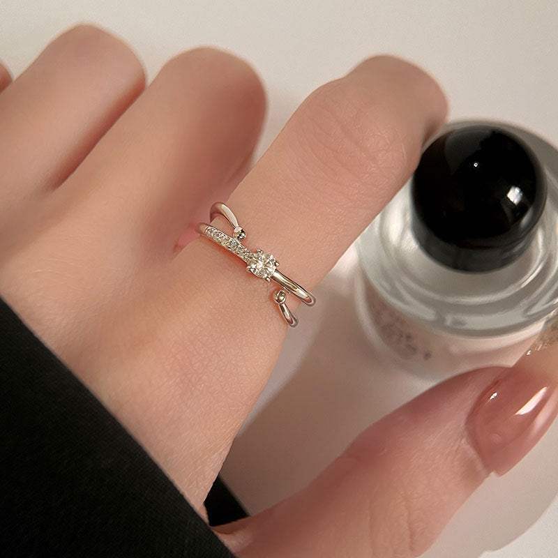 Damen moderner Ring mit elegantem Design und funkelndem Zirkonia Shop Nory