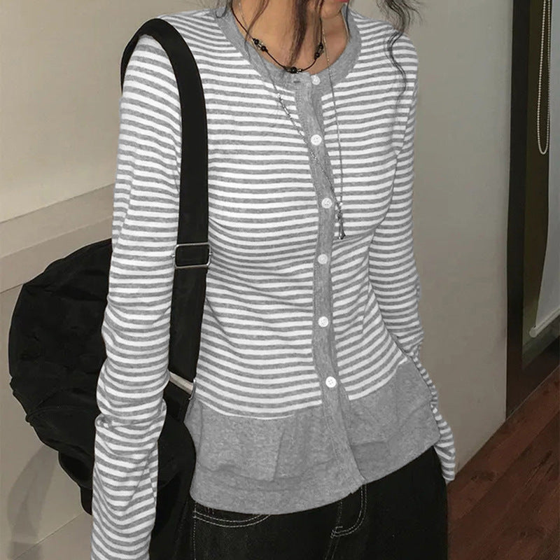 Damen nan feiner Kurzcardigan mit Knopfleiste, Spitzenkragen und welligem Saum Shop Nory