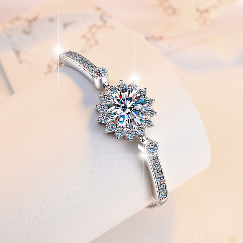 Damenarmband mit funkelndem Kristall und eleganter Verzierung Shop Nory