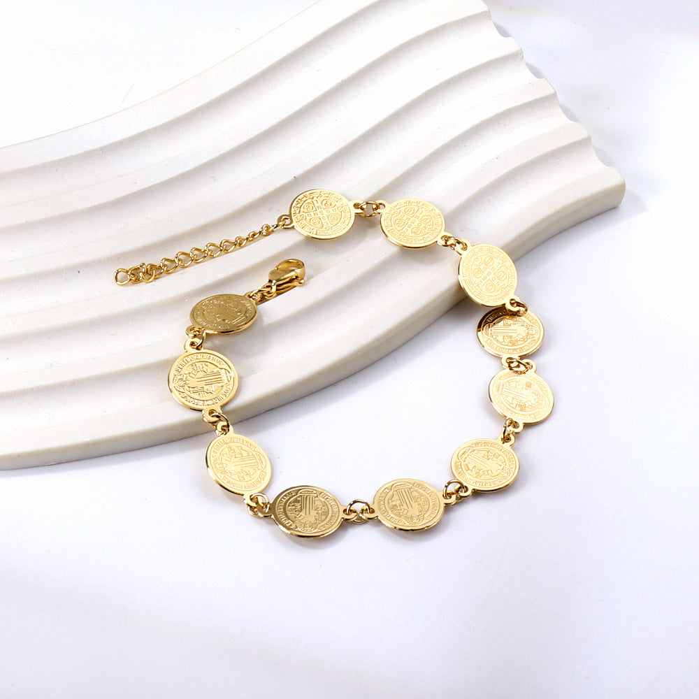 Damen Armband aus goldplattiertem Edelstahl mit Münz- und Perlenverzierungen Shop Nory