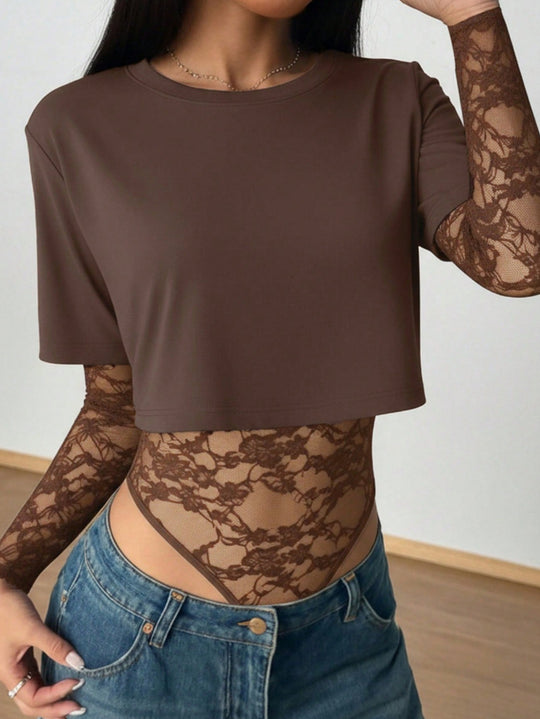 Damen Kurzschnitt-Shirt mit transparentem Spitzen-Bodysuit-Overlay Shop Nory
