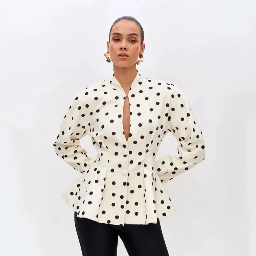 Damen Gepunktete taillierte Schößchen-Bluse mit Stehkragen und verdeckter Knopfleiste Shop Nory