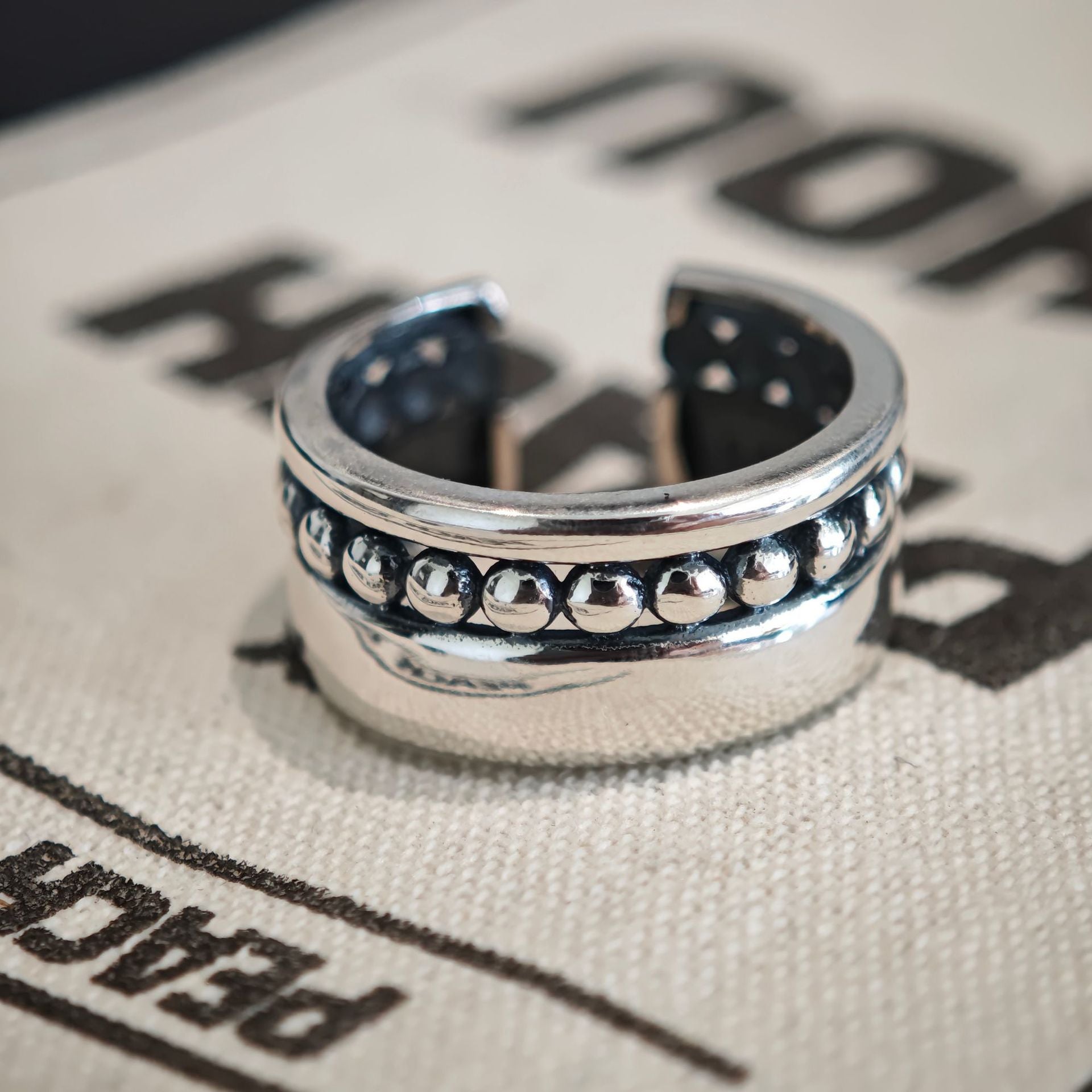 Damen moderner und stylischer Ring mit innovativem Design Shop Nory