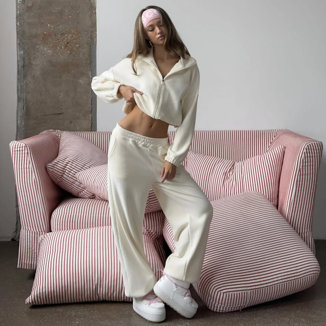 Damen Kuscheliges Fleece-Set mit kurzer Reißverschlussjacke, Stehkragen und weiter Jogginghose Shop Nory