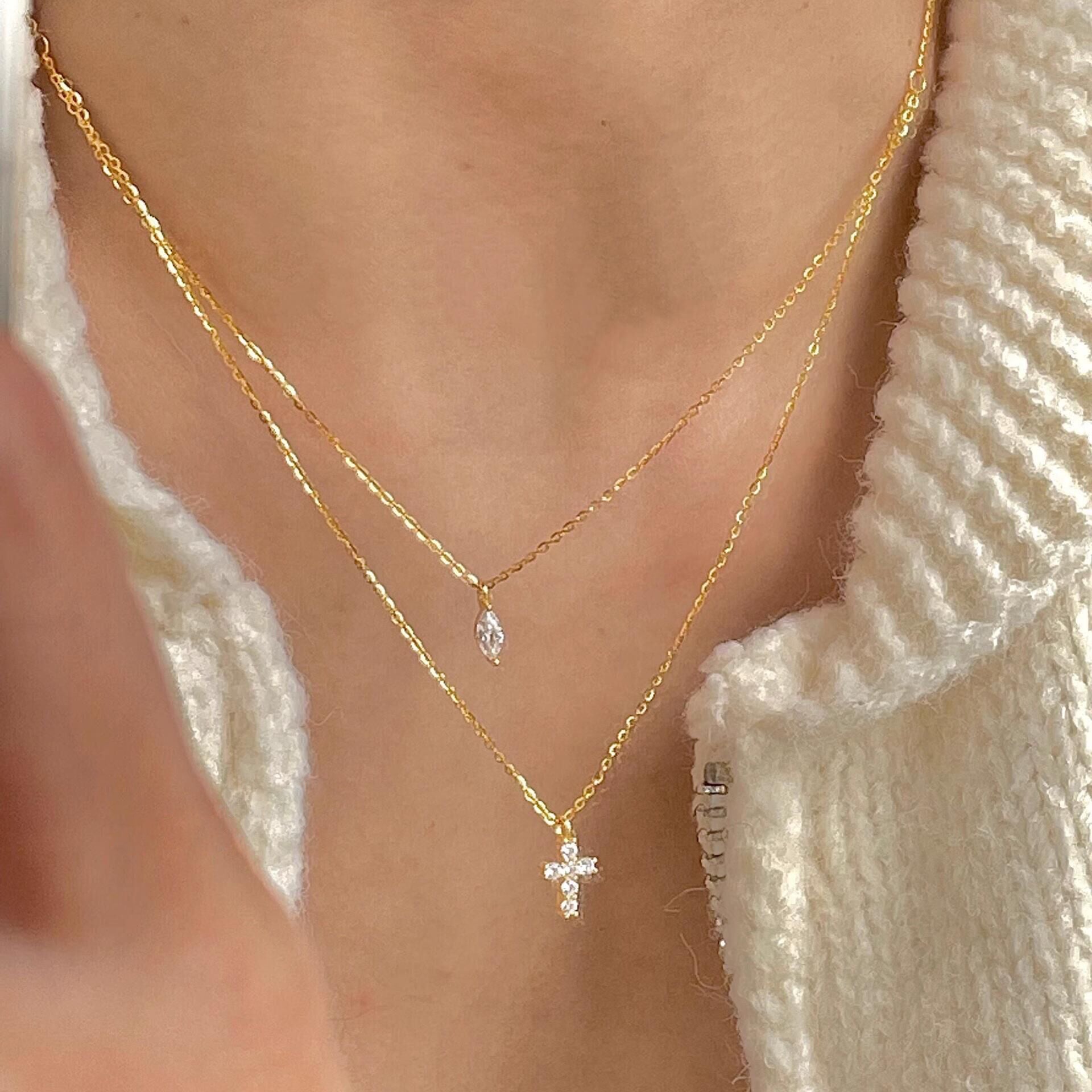 Damen Ketten-Halskette mit filigranen Anhängern und elegantem Design Shop Nory