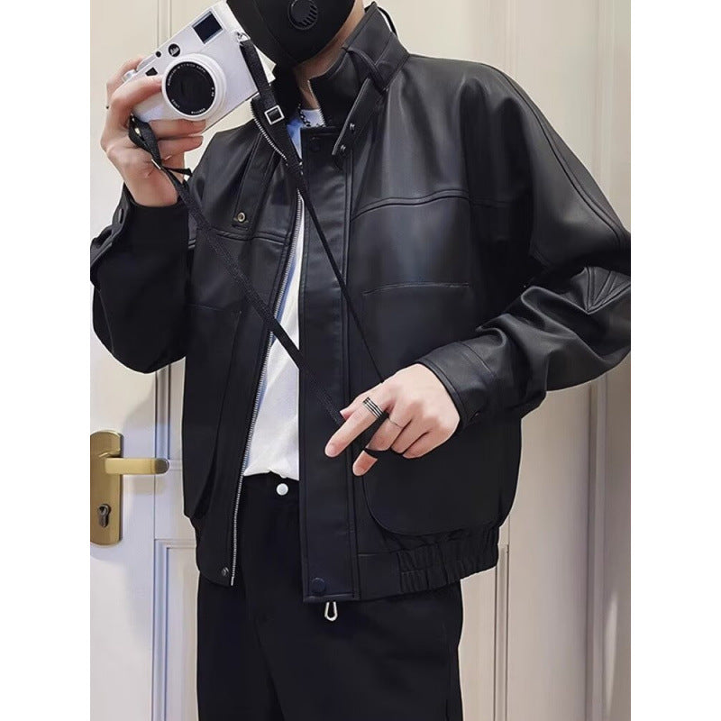 Herren Biker-inspirierte Kunstleder-Bomberjacke mit Stehkragen und elastischem Saum Shop Nory