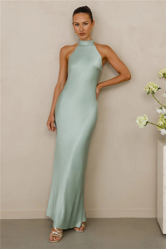 Damen Elegantes Satin-Maxikleid mit hohem Kragen und körpernahem Schnitt Shopnory