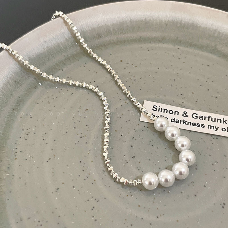 Damen Halskette mit glänzenden Perlen und filigraner Gliederketten Shop Nory