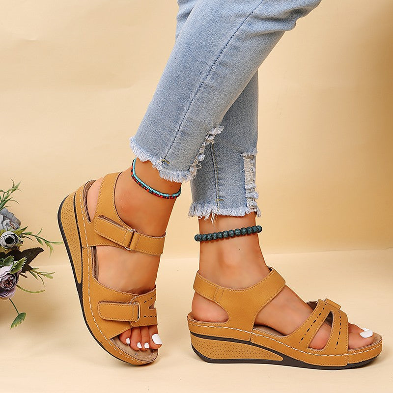 Damen Bequeme Keilsandalen mit verstellbaren Riemen und ergonomischem Fußbett Shopnory