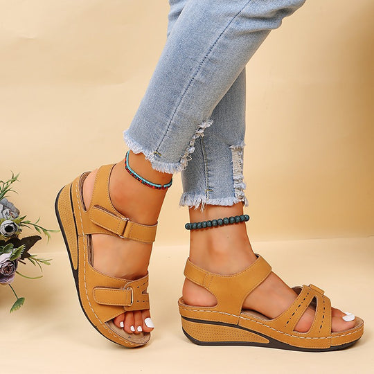 Damen Orthopädisch inspirierte Komfort-Sandalen mit doppeltem Riemensystem und leichter Keilsohle Shop Nory