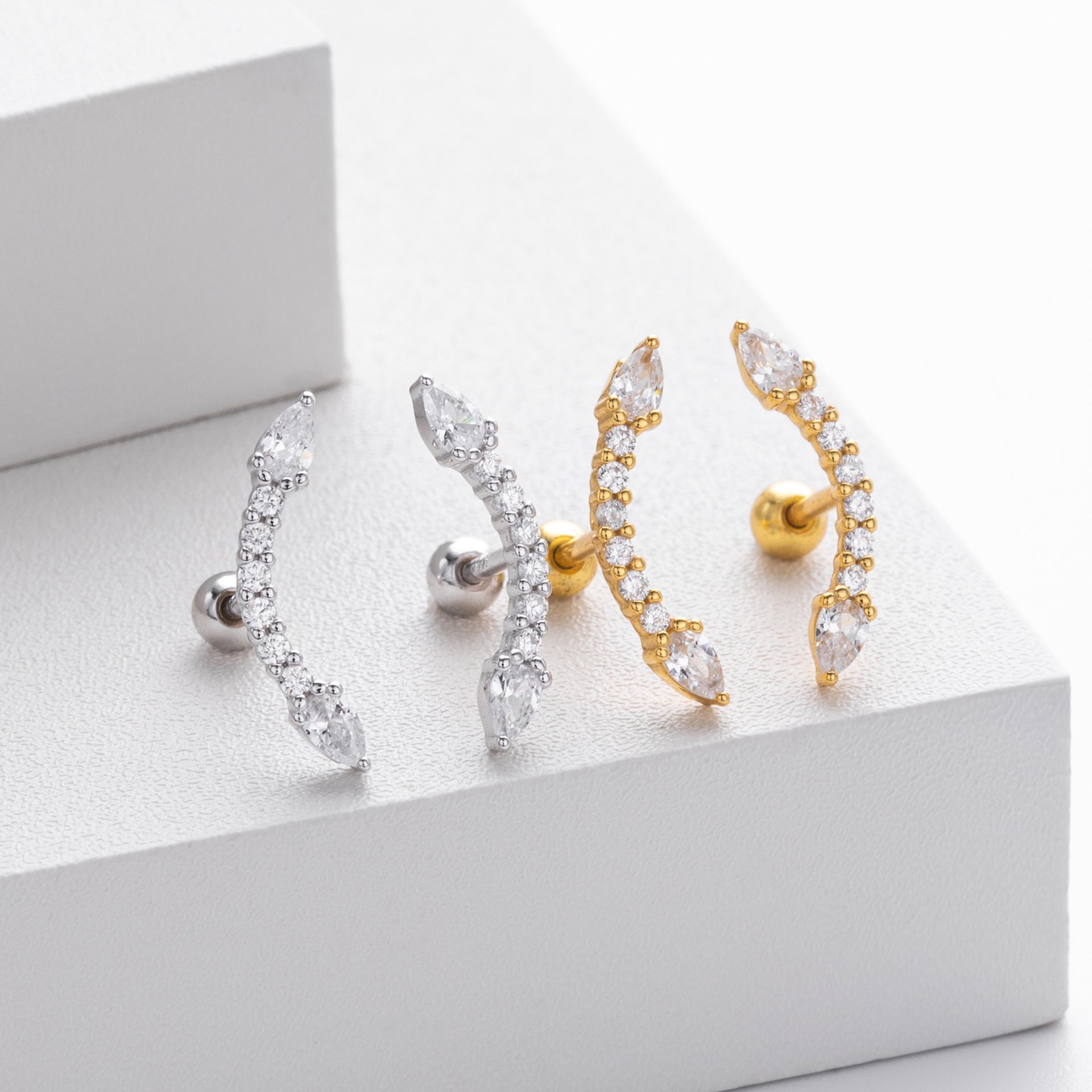 Damen Ohrstecker mit funkelnden Zirkonstein-Elementen aus 925 Sterling Silber Shop Nory