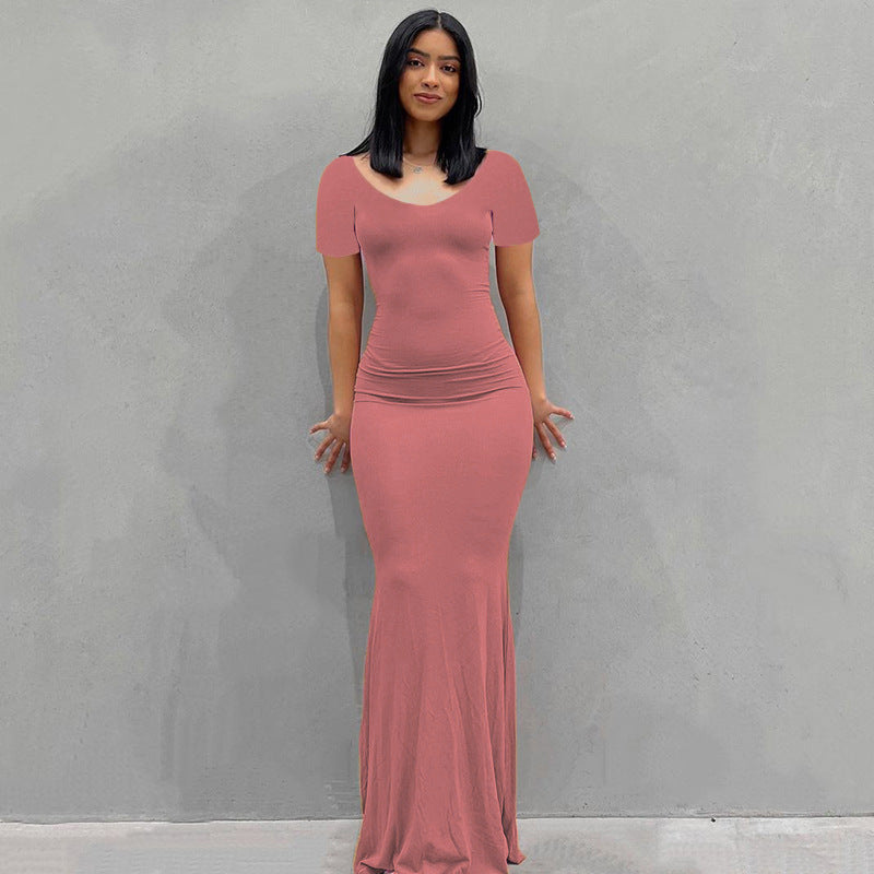Damen Körperbetontes Maxi‑Jerseykleid mit taillierter Drapierung, langen Ärmeln und ausgestelltem Saum Shop Nory