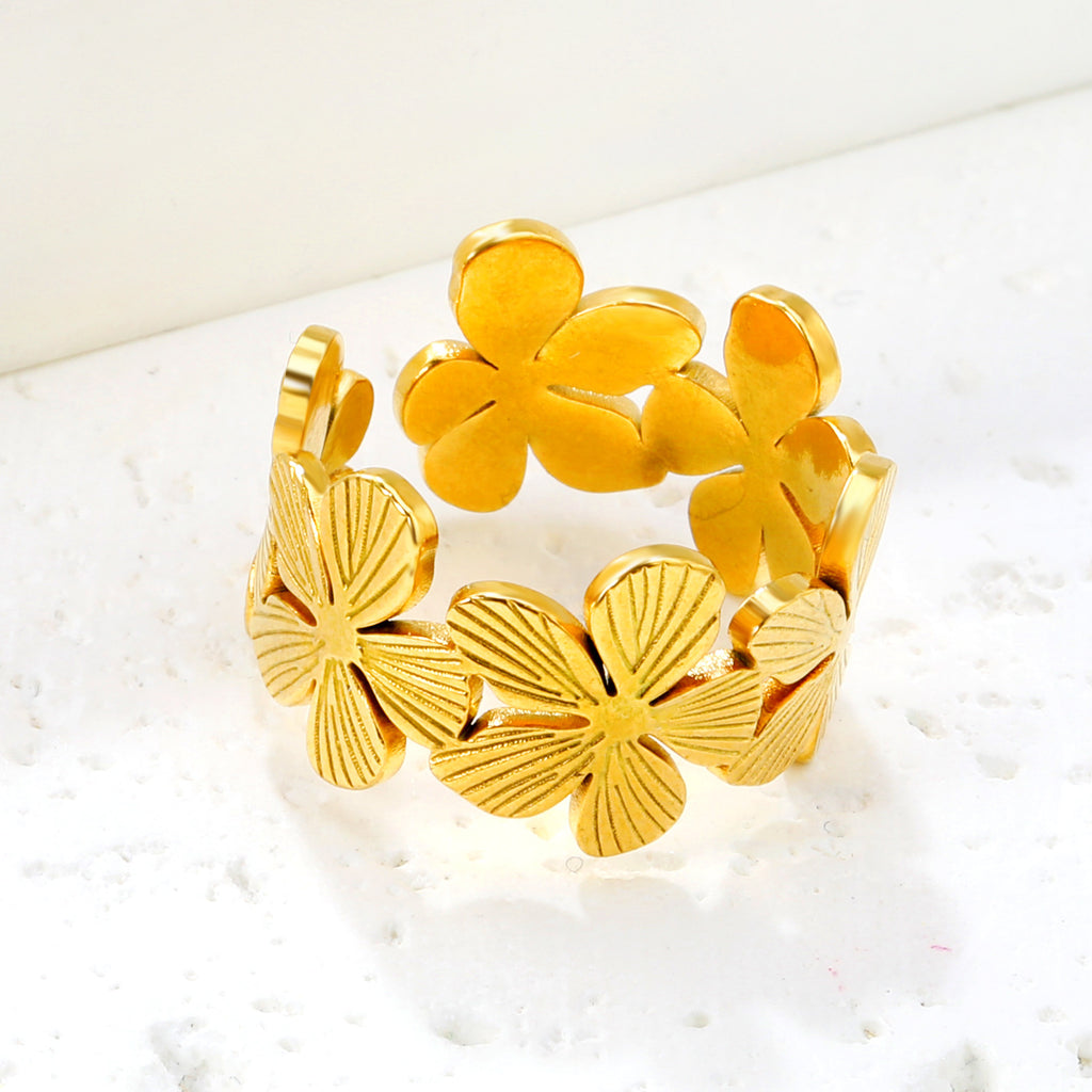 Damen Blütenarmband mit verstellbarem Design und elegantem Goldfinish Shop Nory