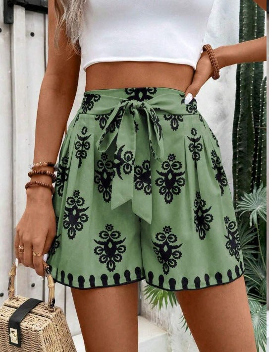 Damen Sommerliche Chino-Shorts mit Bindegürtel