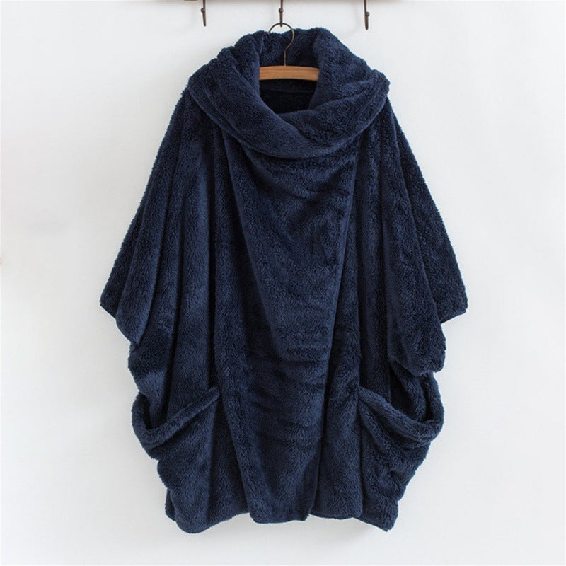 Damen Oversize Kuschel-Poncho mit großem Schlauchkragen und Kängurutaschen Shop Nory