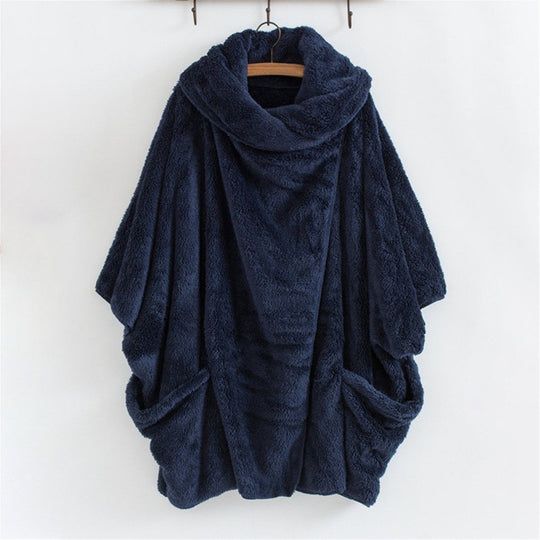 Damen Oversize Kuschel-Poncho mit großem Schlauchkragen und Kängurutaschen Shop Nory