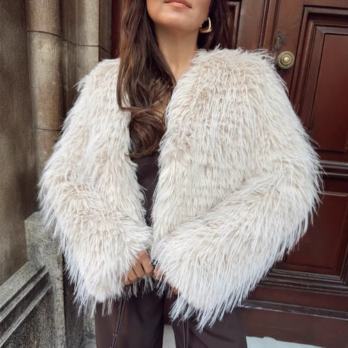 Damen Kurze Flauschige Kunstfelljacke mit voluminöser Textur Shop Nory