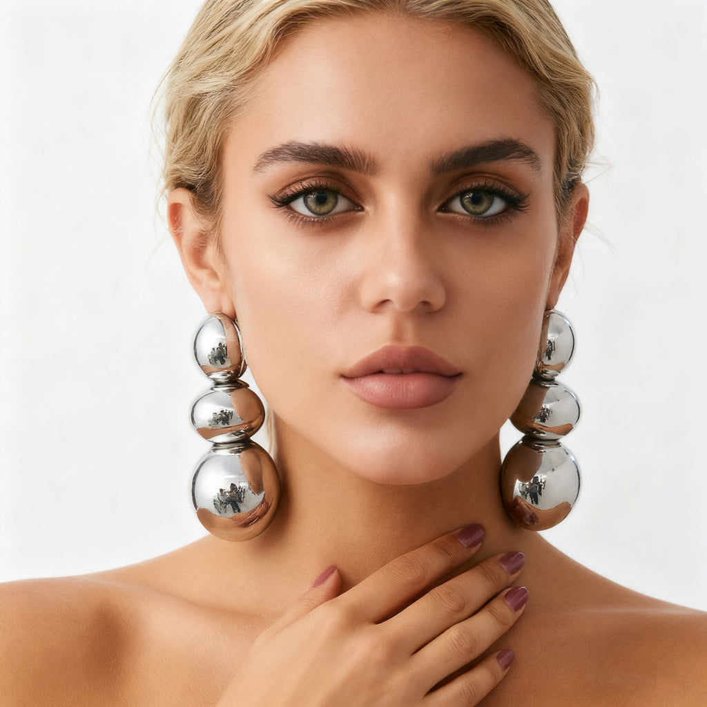 Damen Hängende Ohrringe mit modernem, skulpturalem Design Shop Nory