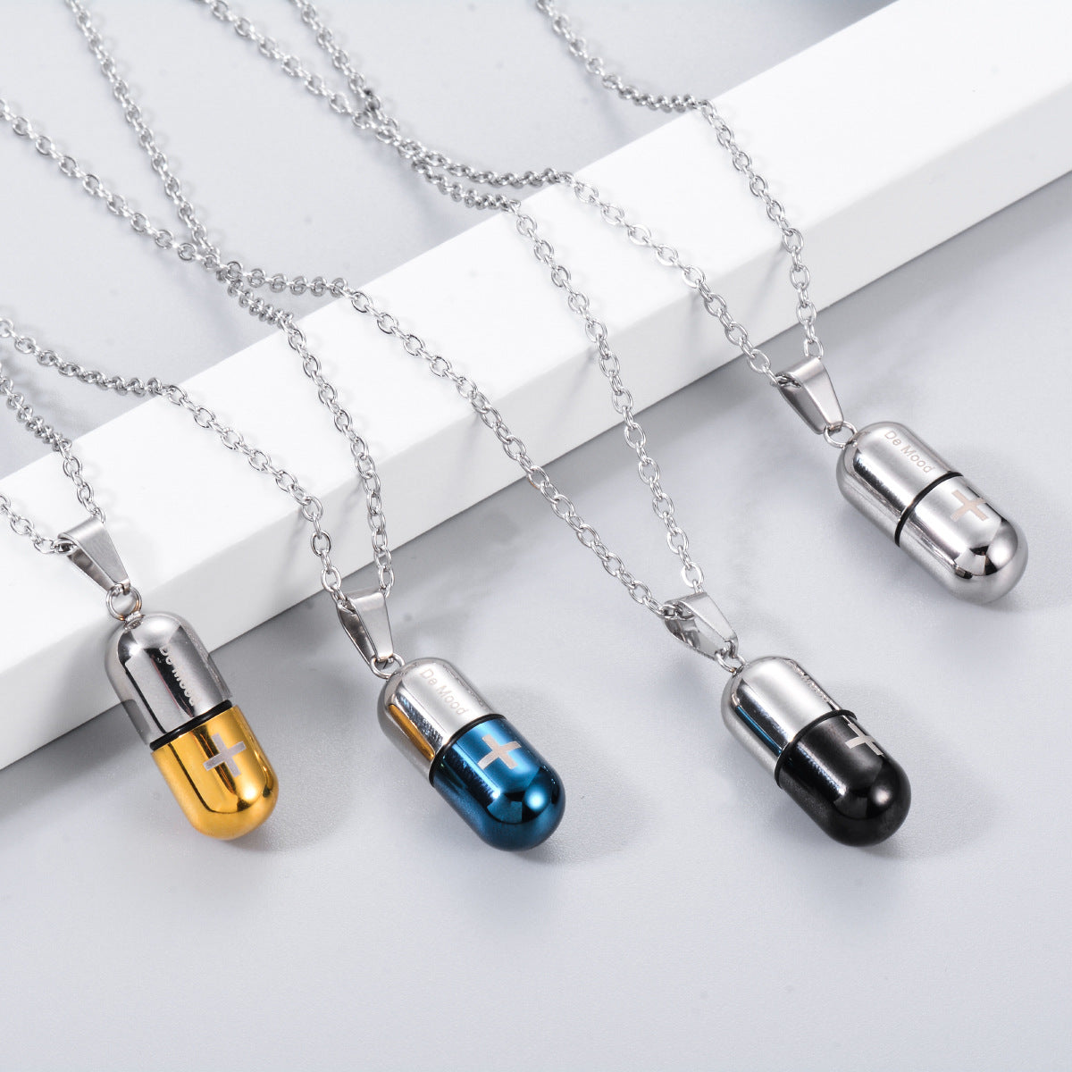 Damen Kette mit dekorativem Kapselanhänger Shop Nory