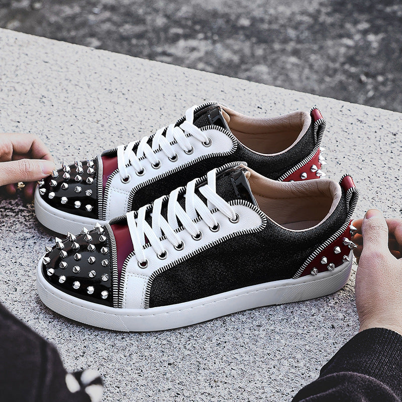 Damen glitzernder Low-Top Sneaker mit spitzem Nietenbesatz und gepolstertem Lederfutter Shop Nory