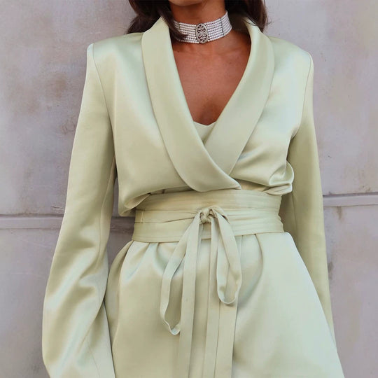 Damen Satin-Zweiteiler mit tailliertem Wickelblazer und weiter Palazzo-Hose Shop Nory