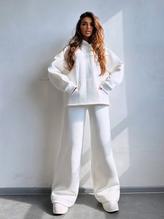 Damen Scuba-Fleece Lounge-Set mit Oversize-Kapuzenpullover und weiter Flare-Hose Shop Nory