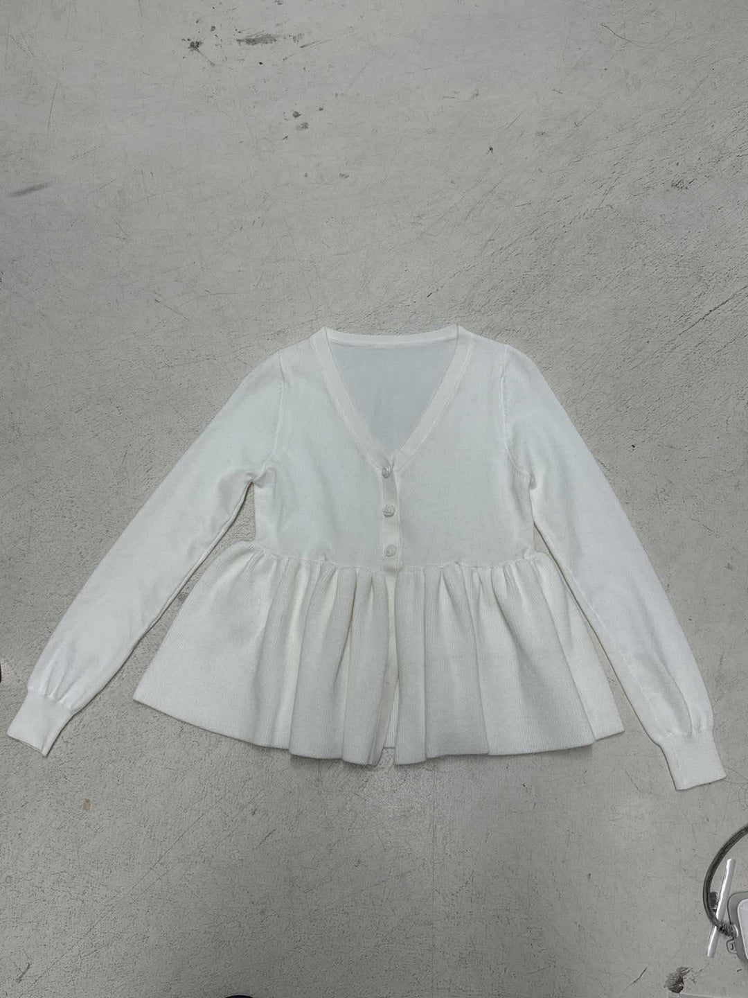 Damen nan geripptes Langarm-Top mit Empire-Taille, zierlicher Knopfleiste und Spitzenbesatz Shop Nory