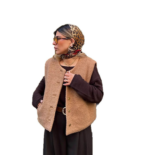 Damen Kurz geschnittene Teddyweste mit Druckknopf‑Verschluss & Eingrifftaschen Shop Nory