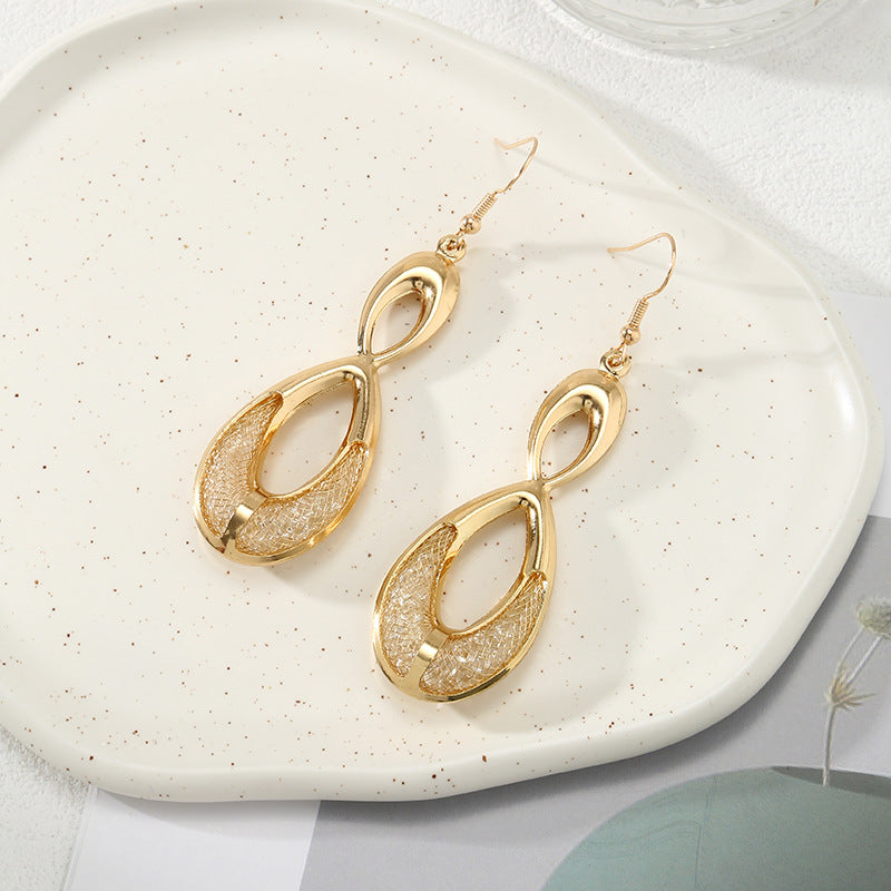 Damen Ohrringe mit filigranem, modernem Design Shop Nory
