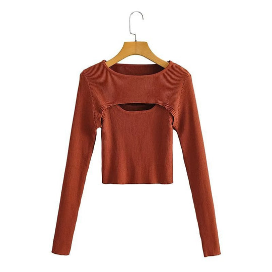 Damen Kurz geschnittenes Rippstrick-Top mit asymmetrischen Cut-Outs und Rundhalsausschnitt Shop Nory