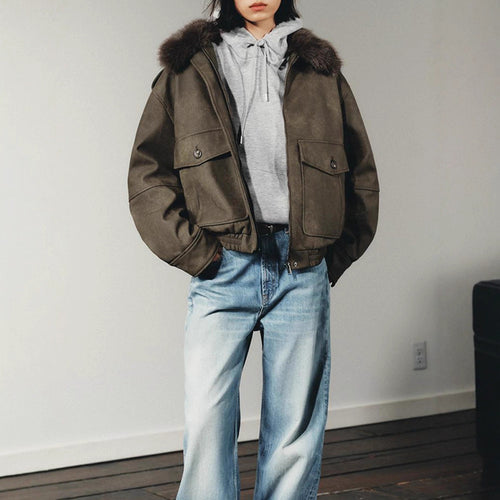Damen Kurzjacke im Aviator‑Style mit Kunstpelzkapuze und aufgesetzten Pattentaschen Shop Nory