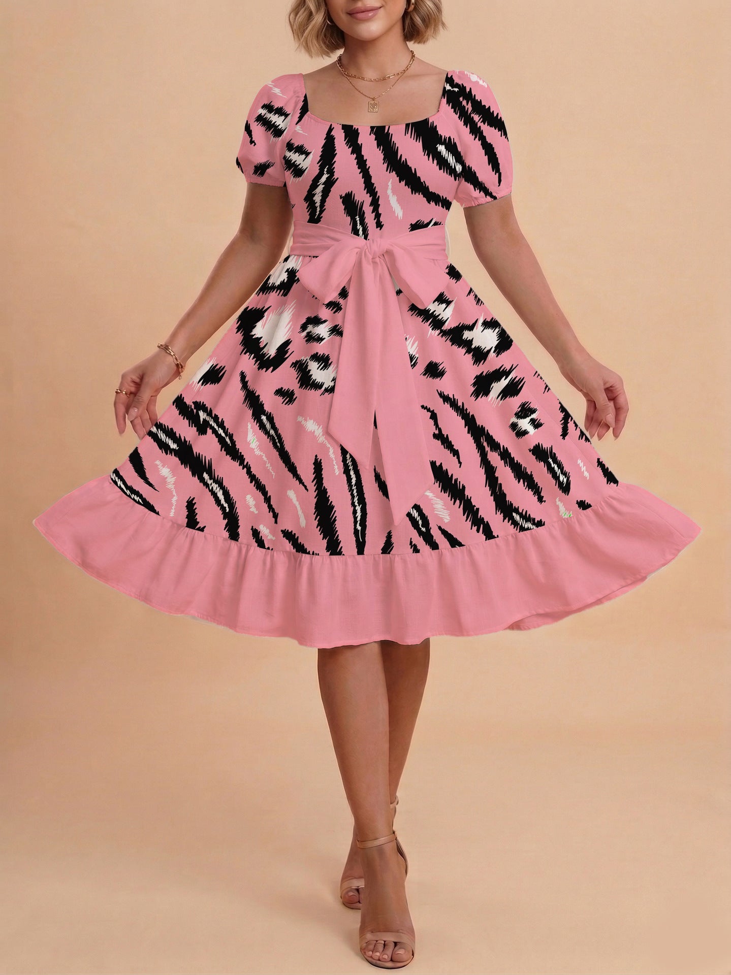 Damen Sommerliches Blumenkleid mit taillierbarem Gürtel und voluminösen Ärmeln