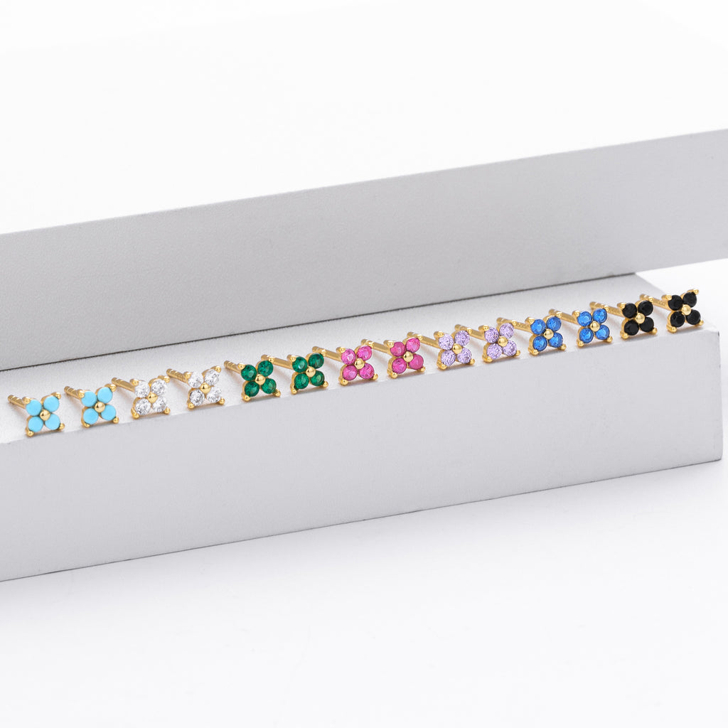 Damen Ohrstecker mit funkelnden 5A Zirkonen in klassischem Blumen-Design Shop Nory