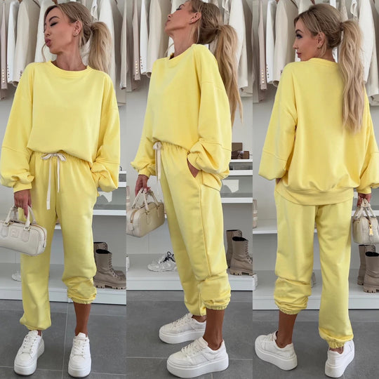 Damen Oversized Loungewear-Set aus weich angerautem Sweat mit Kordelzug-Jogginghose und relaxed Pullover Shop Nory