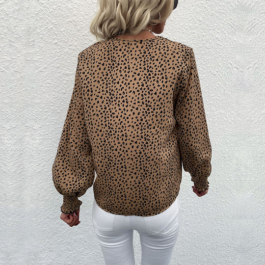 Damen Leichtfall-Bluse mit V-Ausschnitt, durchgehender Knopfleiste und gerüschten Manschetten Shop Nory