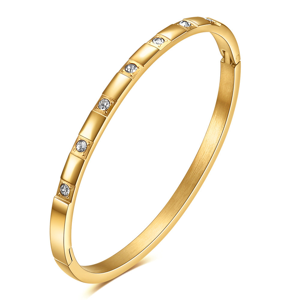 Damen Armreifen mit funkelndem Zirkoniabesatz und elegantem Design Shop Nory