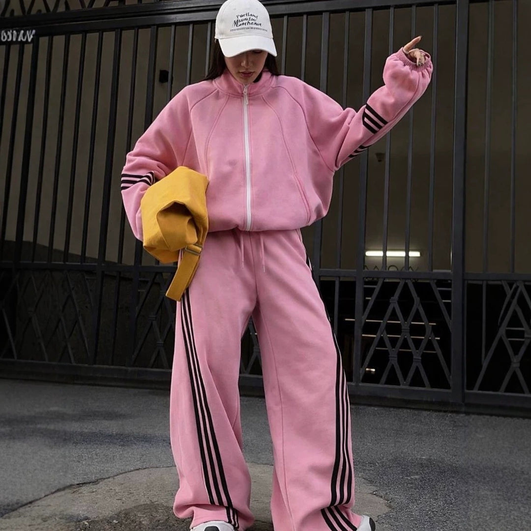 Damen weites Jogginganzug-Set aus Baumwollfleece mit Reißverschluss und seitlichen Kontraststreifen Shop Nory