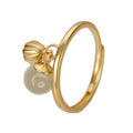 Damen eleganter Ring mit Perl- und Muschelanhänger Shop Nory