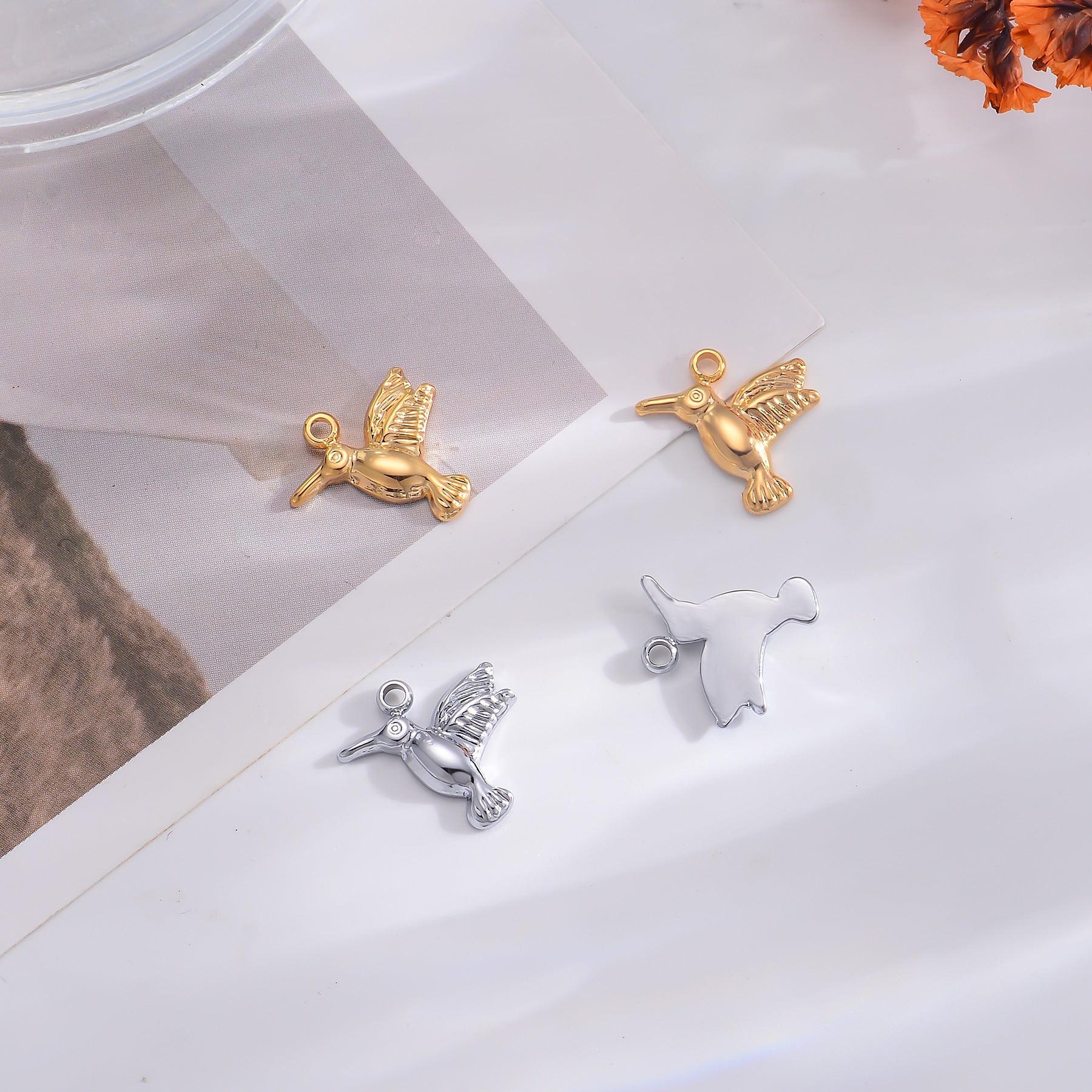 Damen detailreicher Kolibri-Anhänger aus hochwertigem Metall Shop Nory