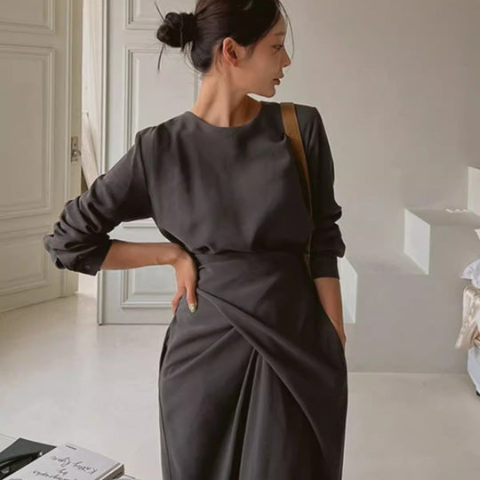 Damen Modernes Longkleid mit überlappender Taillenpasse, verdeckten Eingrifftaschen und kastiger Silhouette Shop Nory