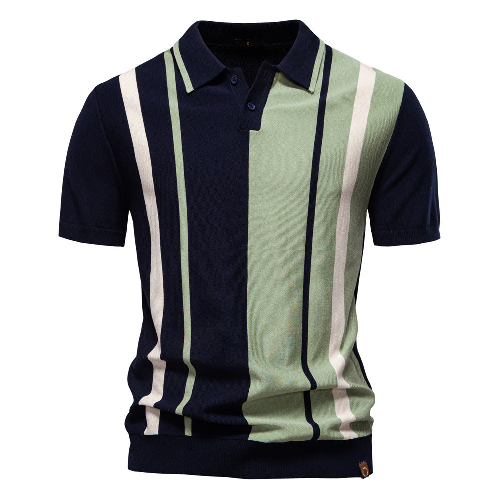 Herren nan retro-inspiriertes Strickpolo mit vertikaler Intarsienstruktur und offenem Kentkragen