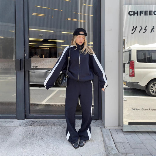 Damen gekürztes Zip-Hoodie mit elastischem Saum und hochgeschnittener High-Waist-Lounge-Jogginghose aus softem French-Terry Shop Nory
