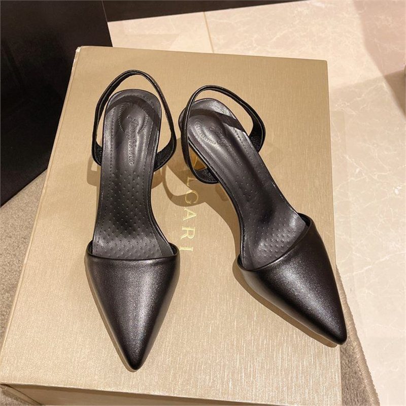 Damen stilvolle mules mit eleganten Goldakzenten Shopnory