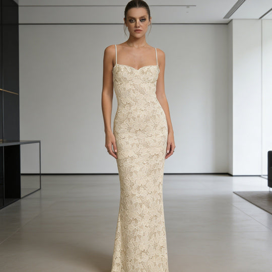 Damen Elegantes Spitzenabendkleid mit tailliertem Schnitt und raffinierten Details Shopnory