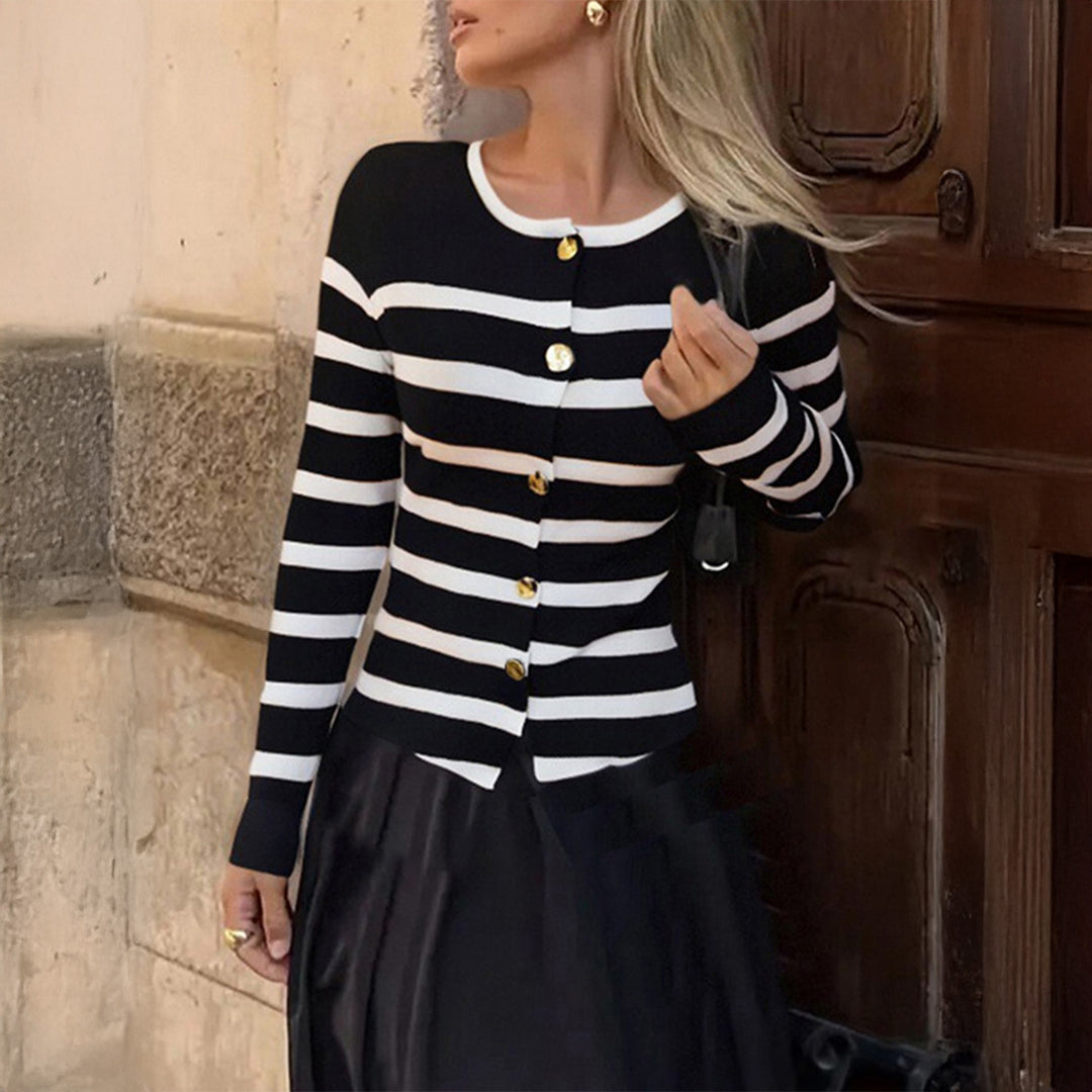 Damen nan gestreifte Feinstrick-Cardigan mit Rundhalsausschnitt, figurbetonter Passform und dekorativen Knöpfen Shop Nory
