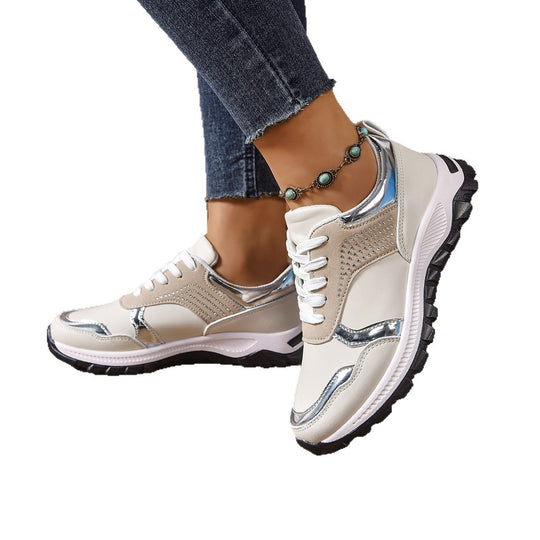 Damen modischer City-Chunky-Sneaker mit Metallic-Akzenten, Ziernieten und dämpfender Leichtsohle Shop Nory
