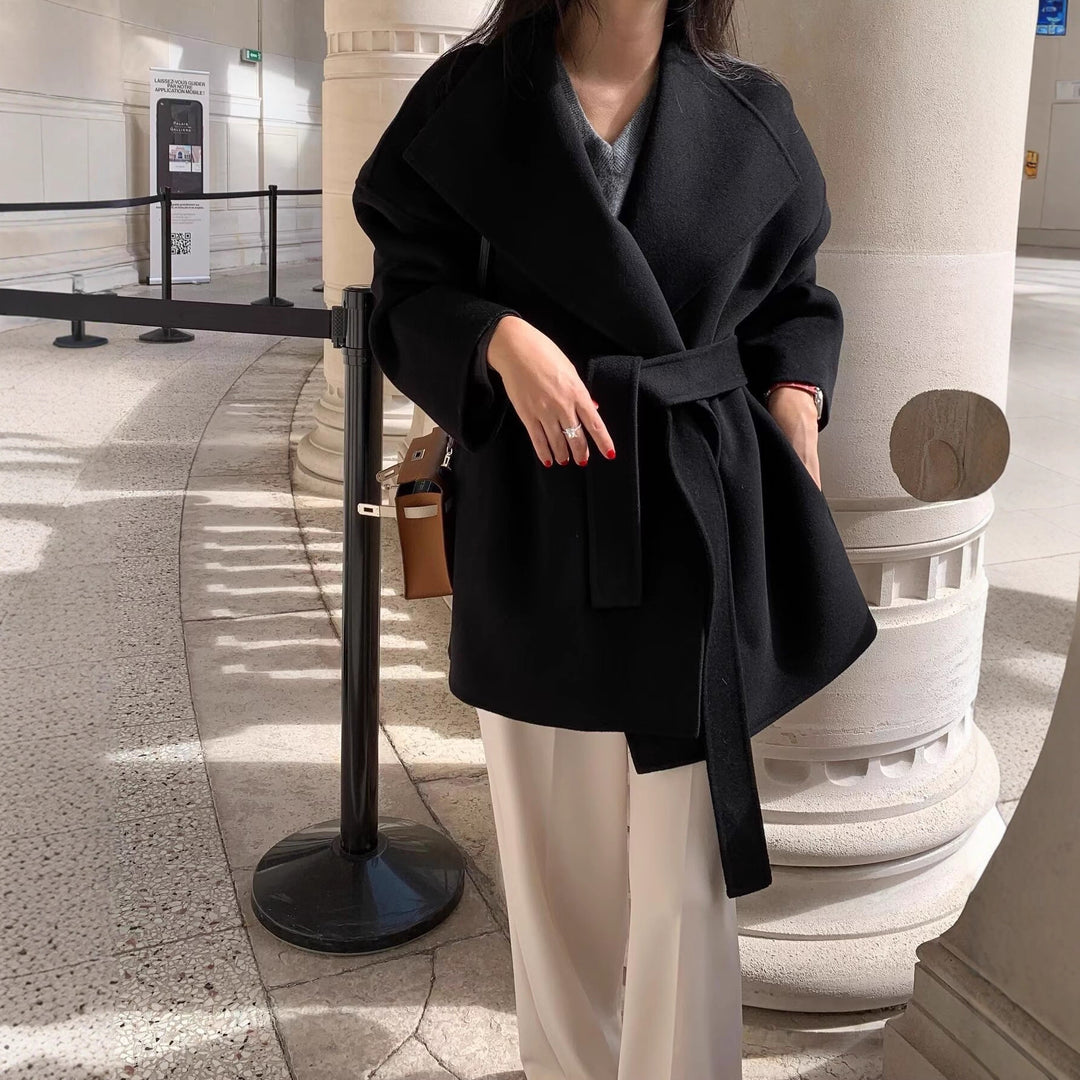 Damen Kurzer Wickelmantel mit übergroßem Schalkragen und Bindegürtel Shop Nory